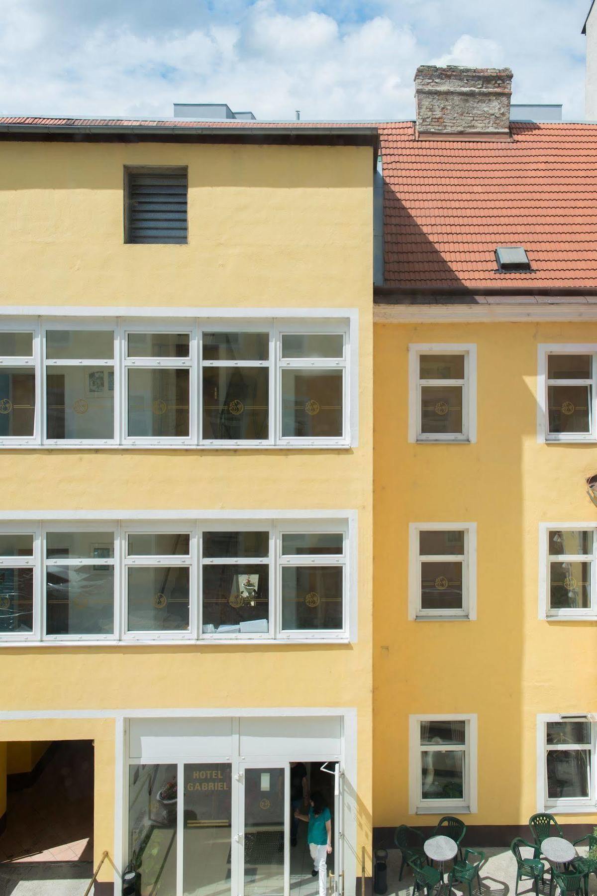 Garten- Und Kunsthotel Gabriel Hotel 3*