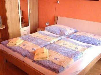 Hotel Madara 2*