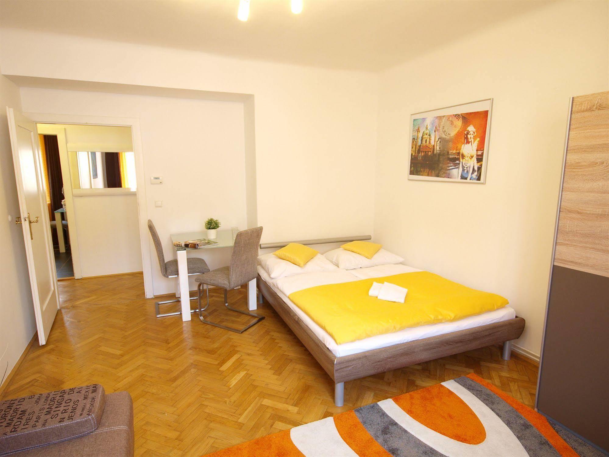 Kroellgasse I Contactless Check-in Vienna