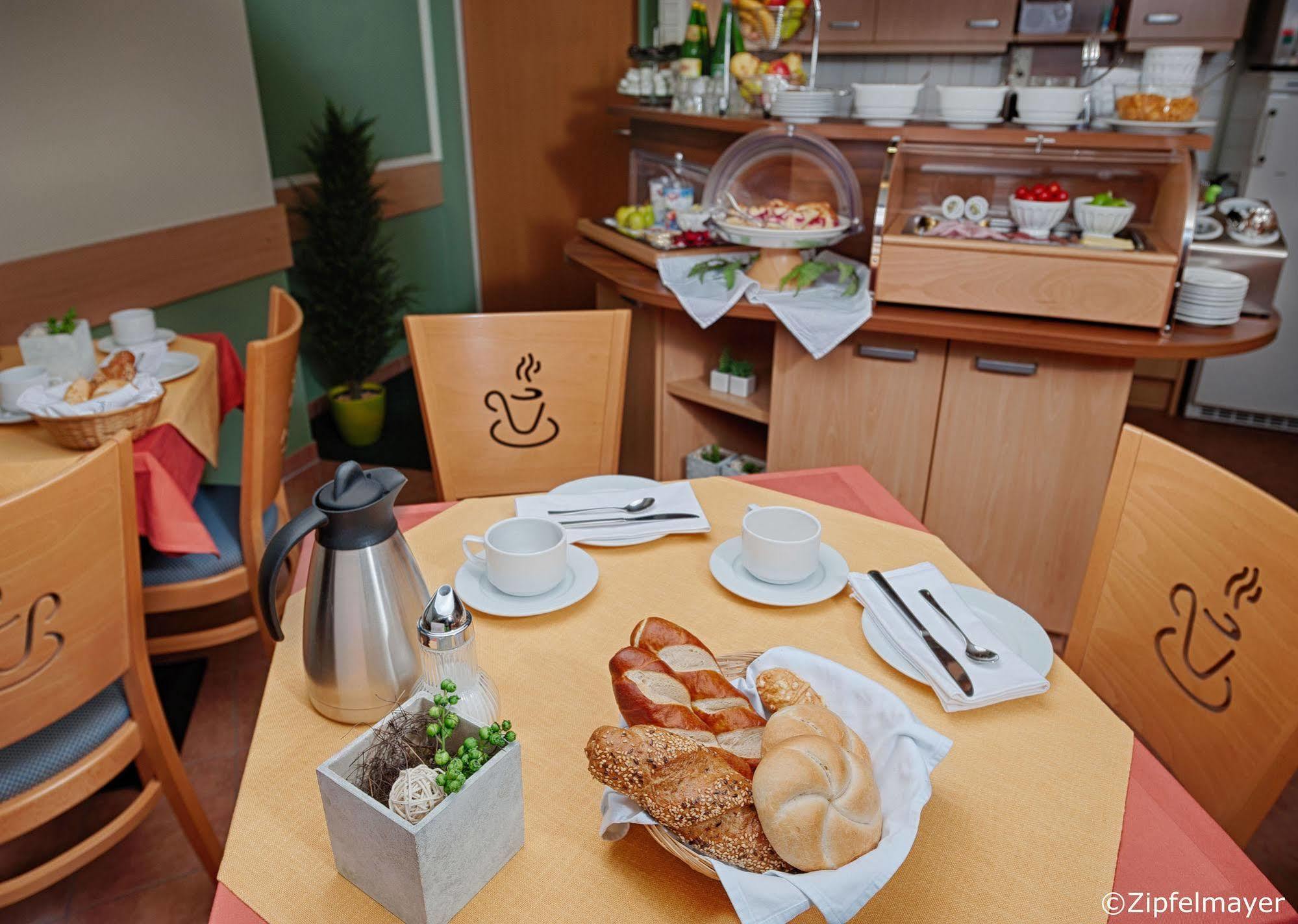Kasper Guest house 3*