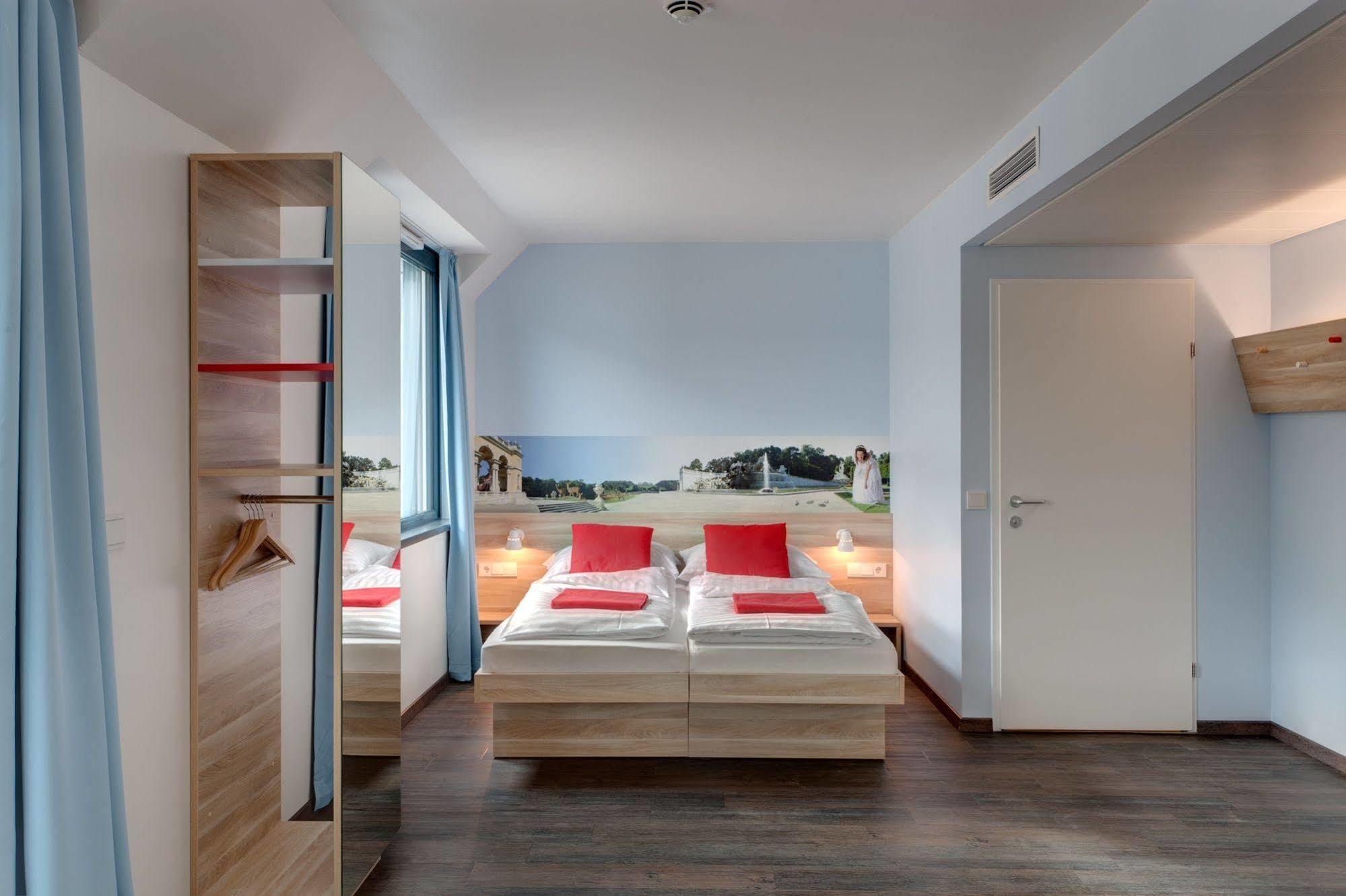 Meininger Downtown Franz 3* Vienna