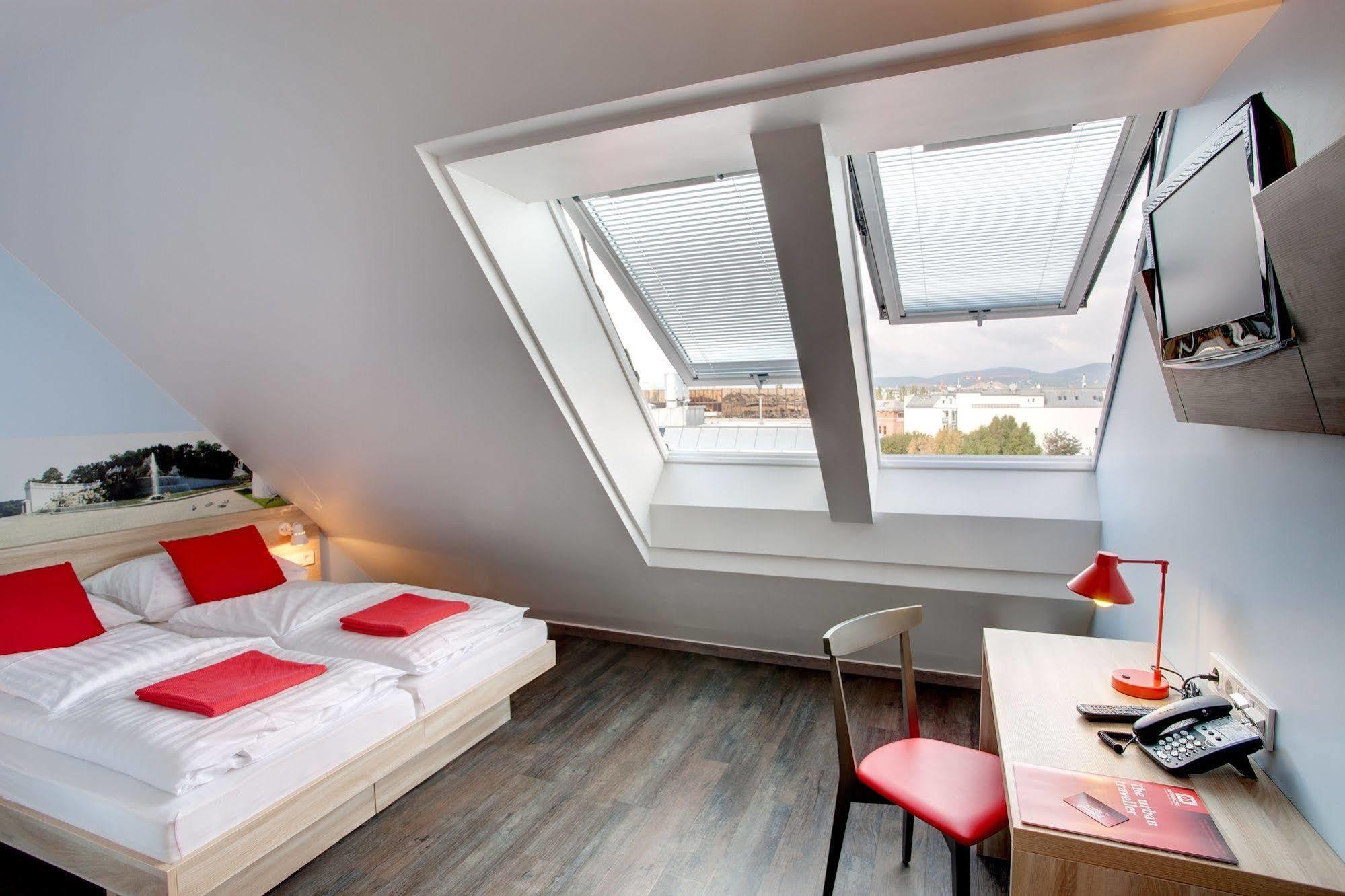 Meininger Downtown Franz Hotel