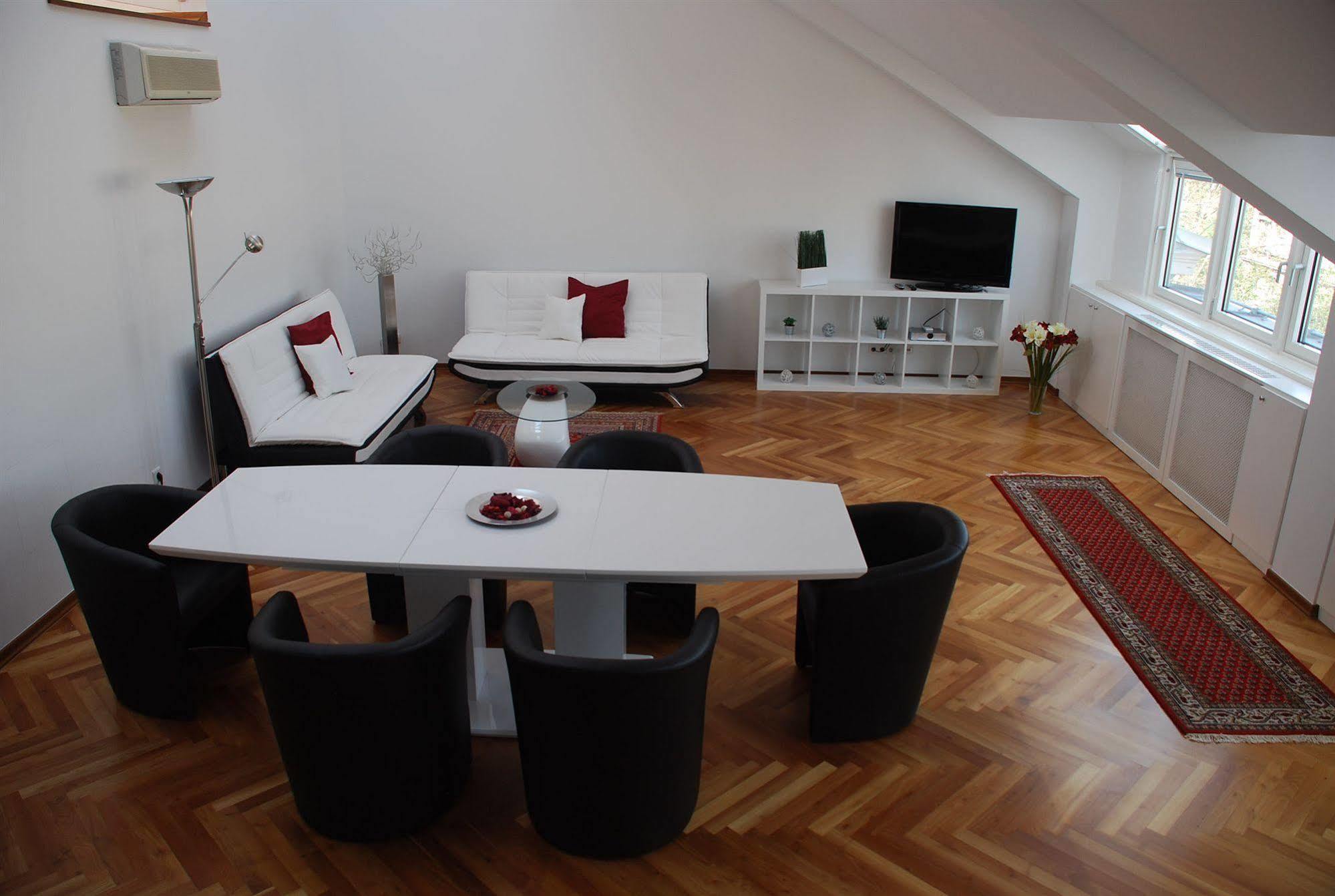 Duschel * Vienna