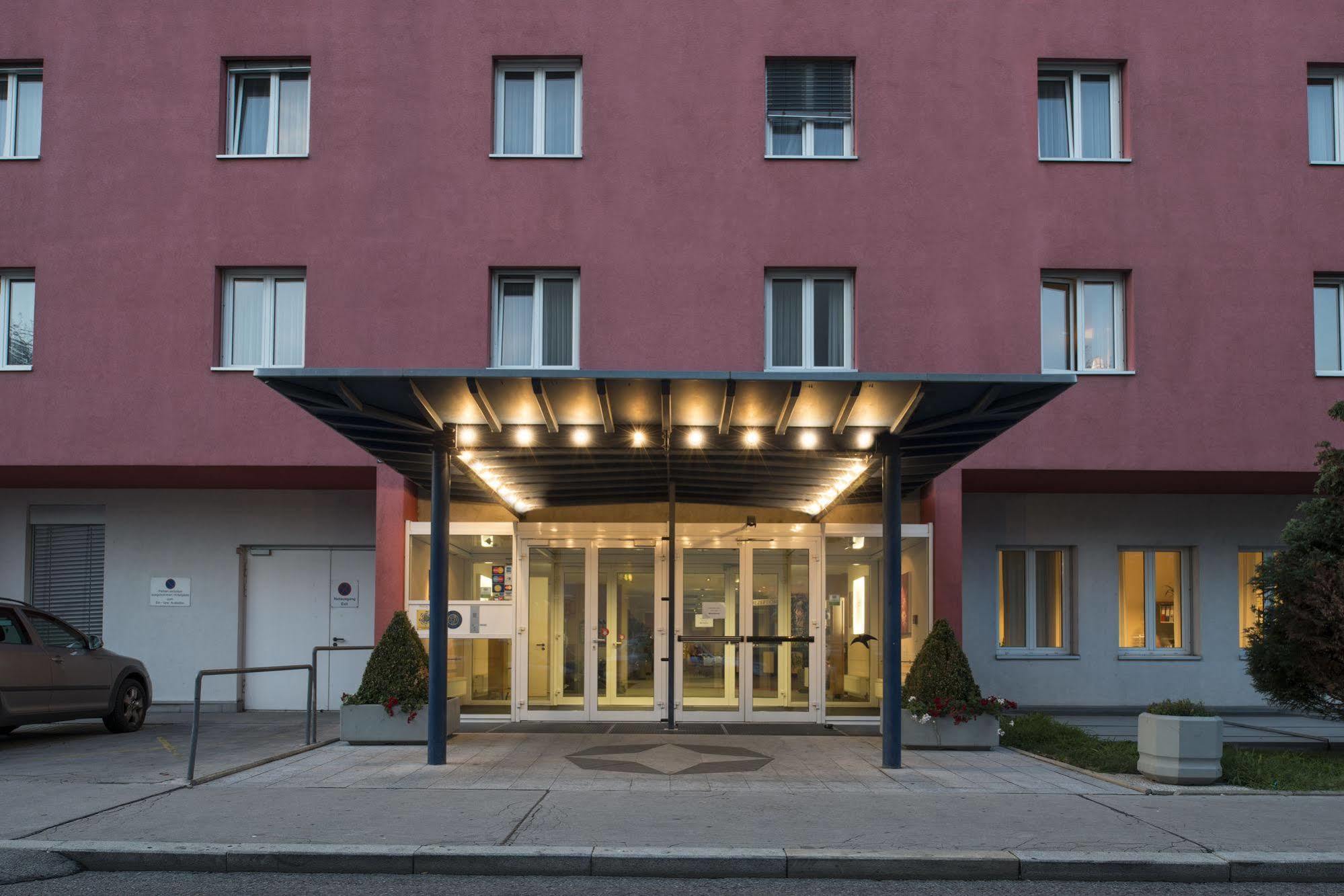 Aparthotel 24H-Apartment & Cityhotel Vienna 4*