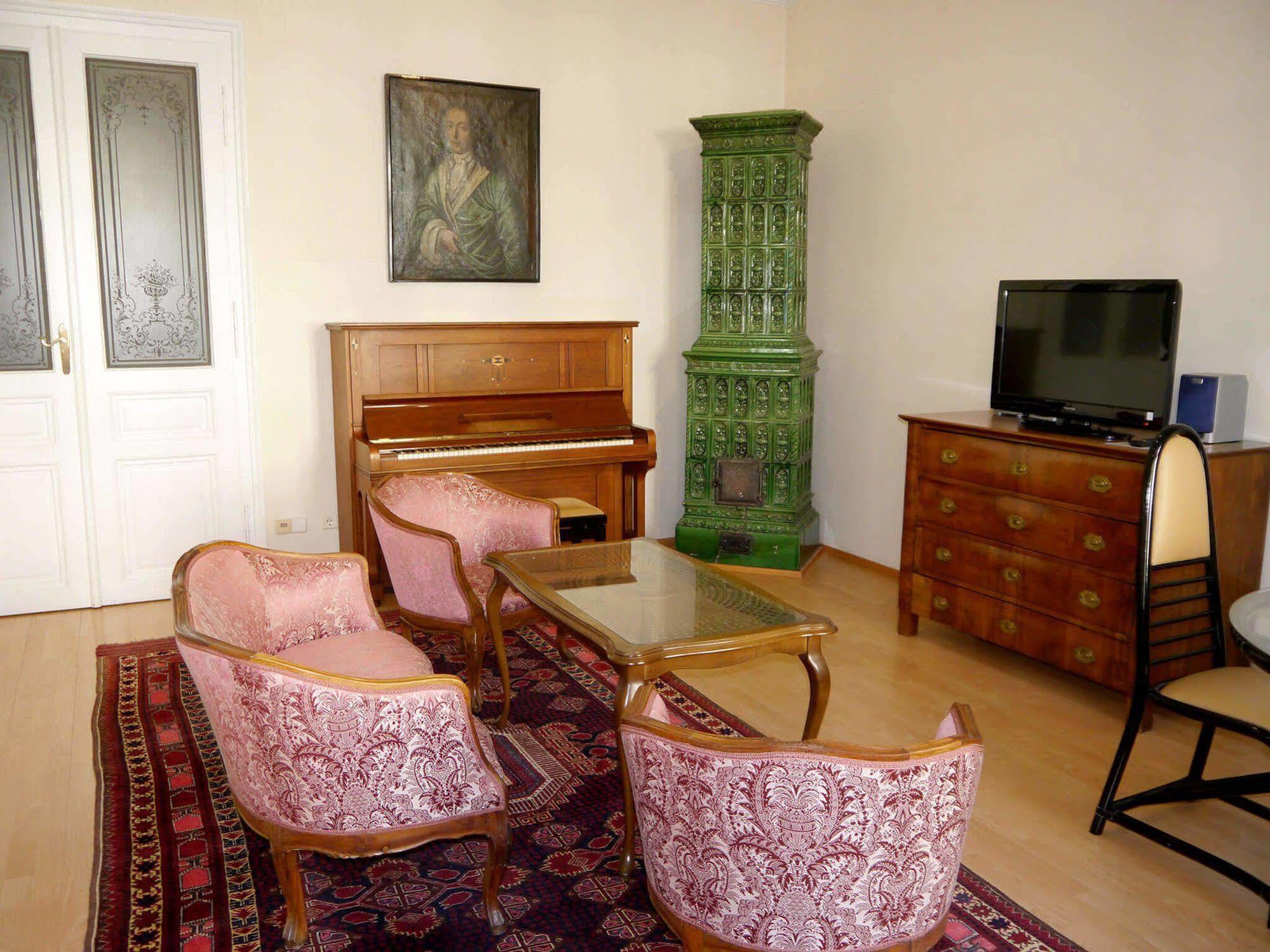 Caratart Bombolo Hotel