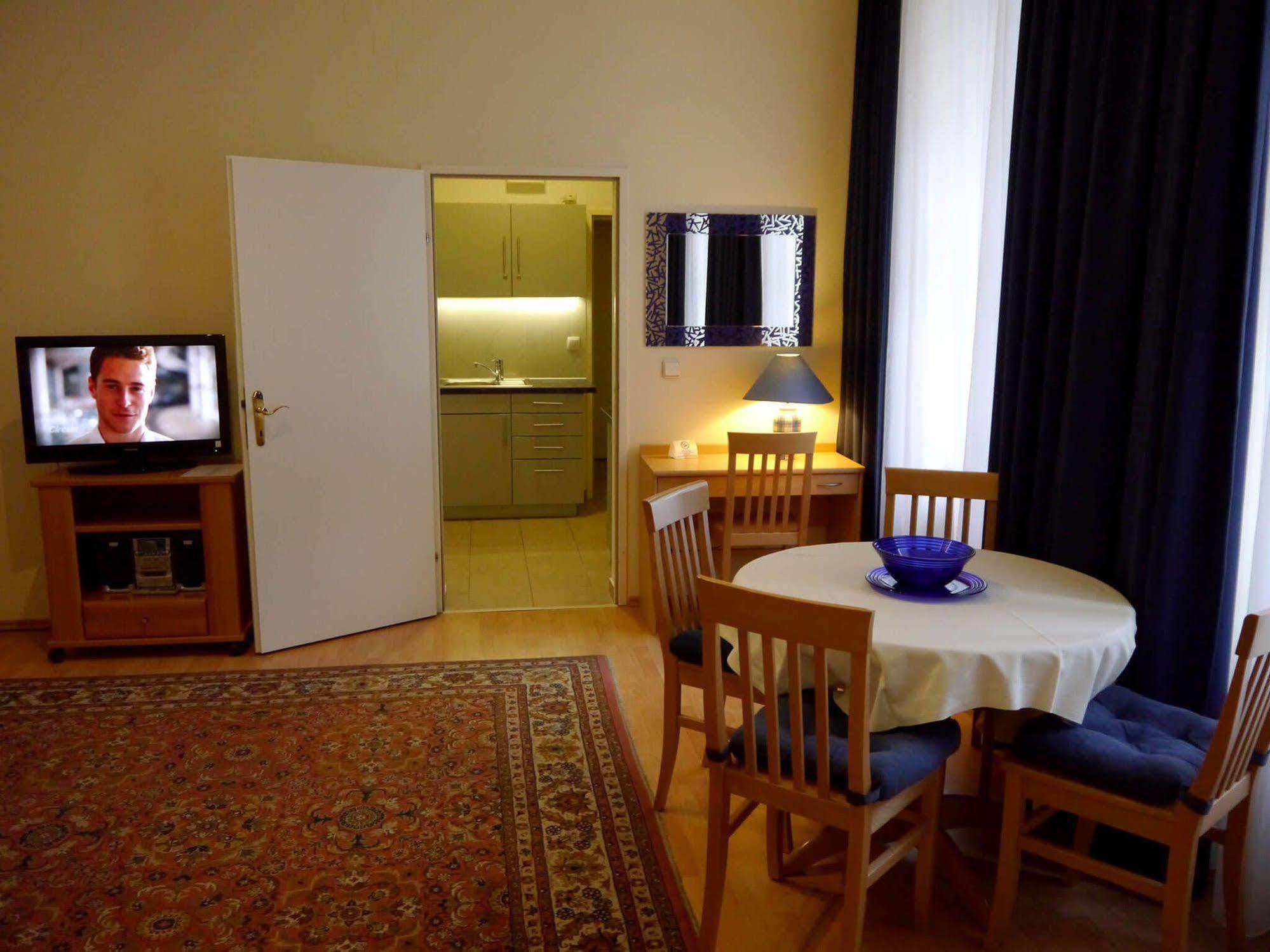 Deutschmeister Hotel 4*