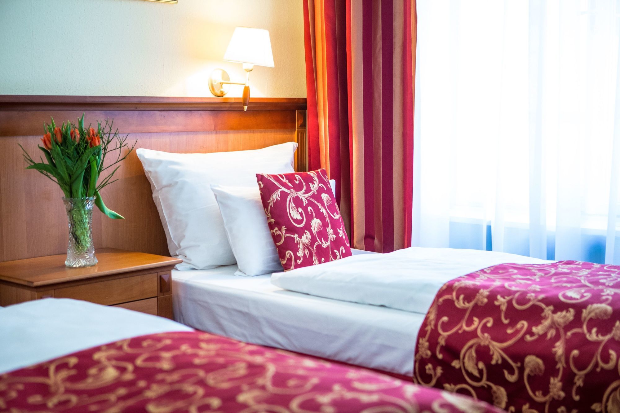 Hotel City 4*