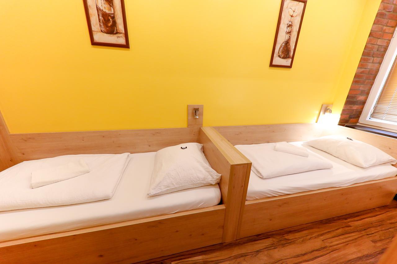 Hostel Do Step - & *