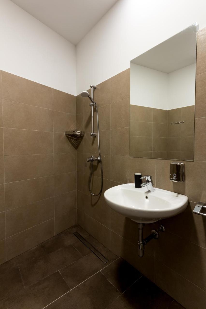 Apartment Debo Naehe Westbahnhof - Contactless Check In