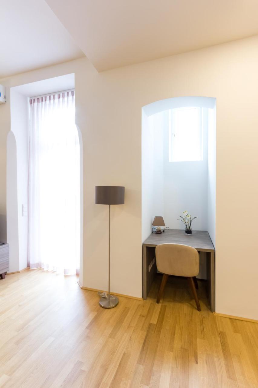 Apartment Debo Naehe Westbahnhof - Contactless Check In *
