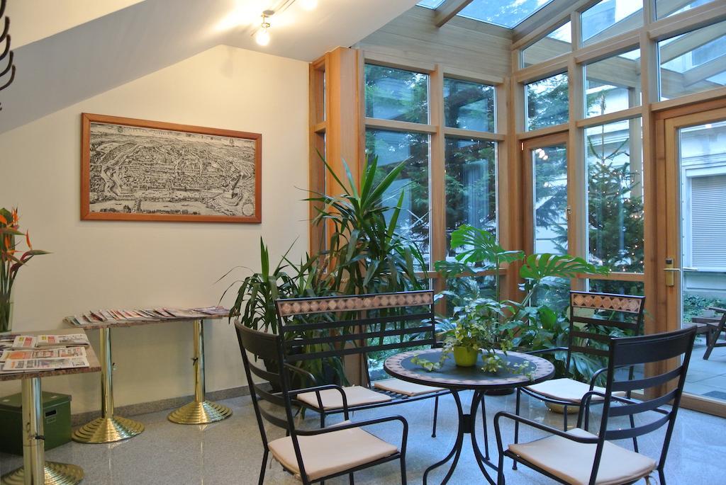 Schonbrunn Hotel 3*