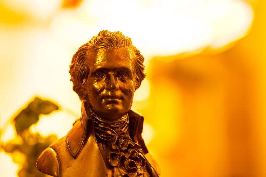 Mozart - Newly Renovated *
