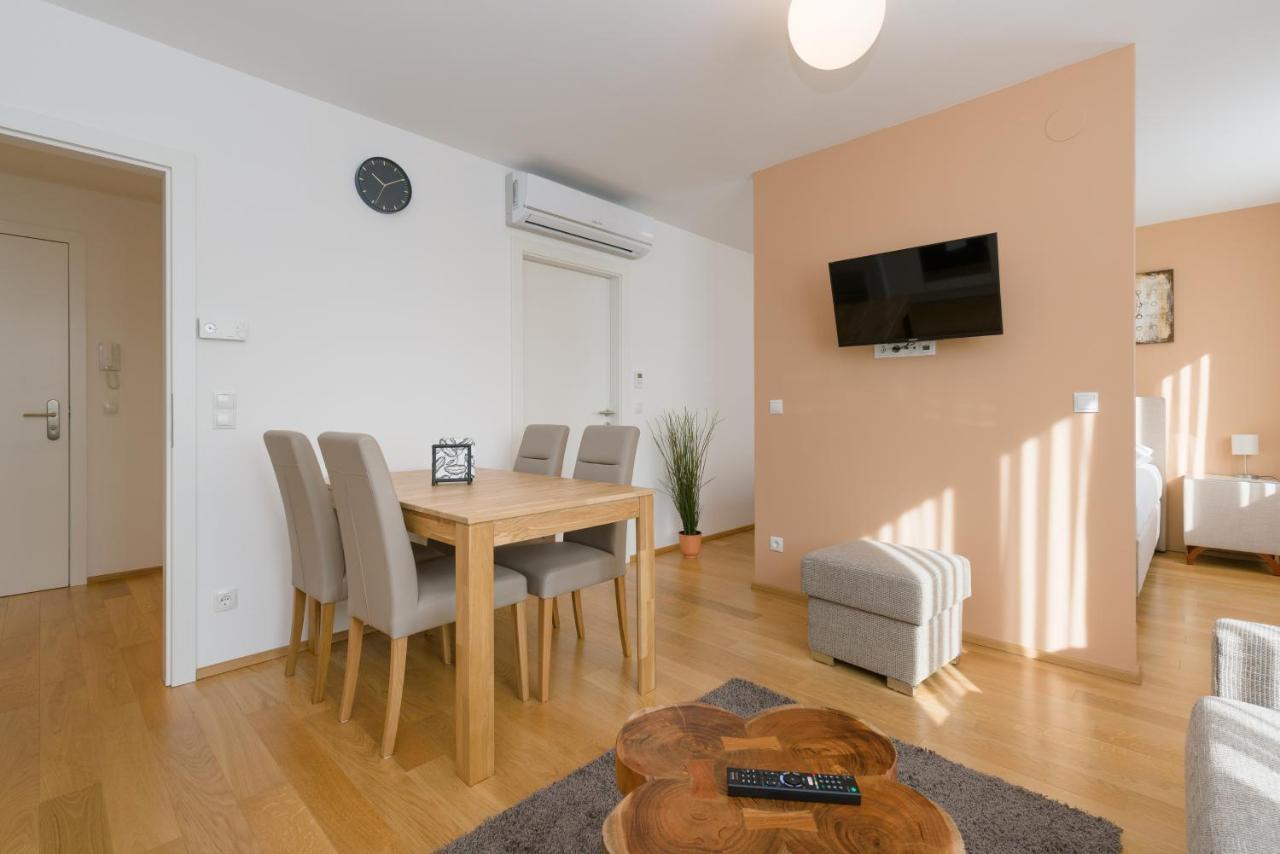 Tabor 1020 Apartment