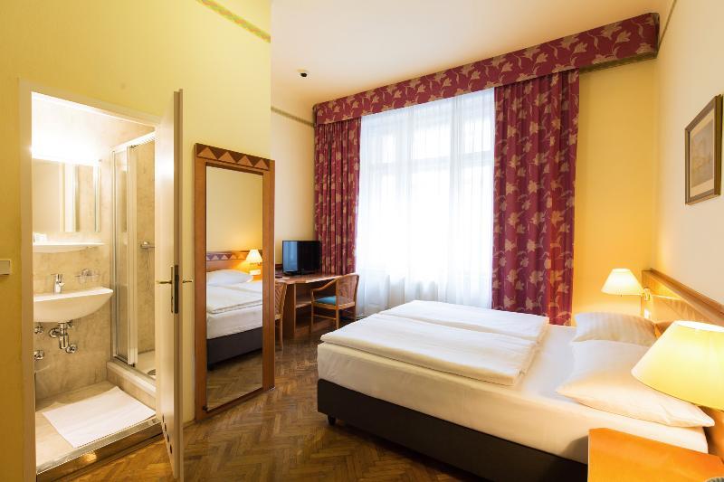 Post Hotel 3*