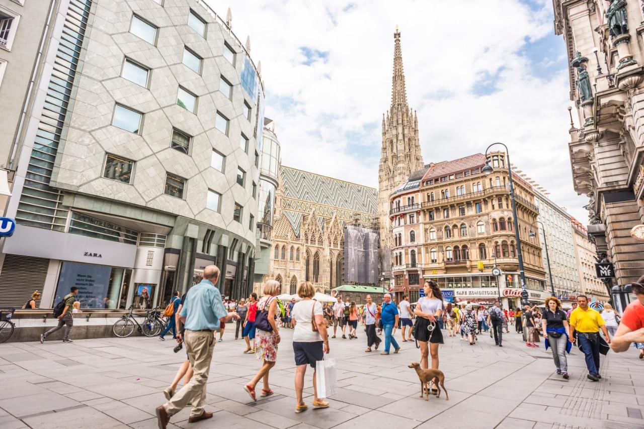 Senator Stephansplatz By Ichbucheat Apartment Vienna