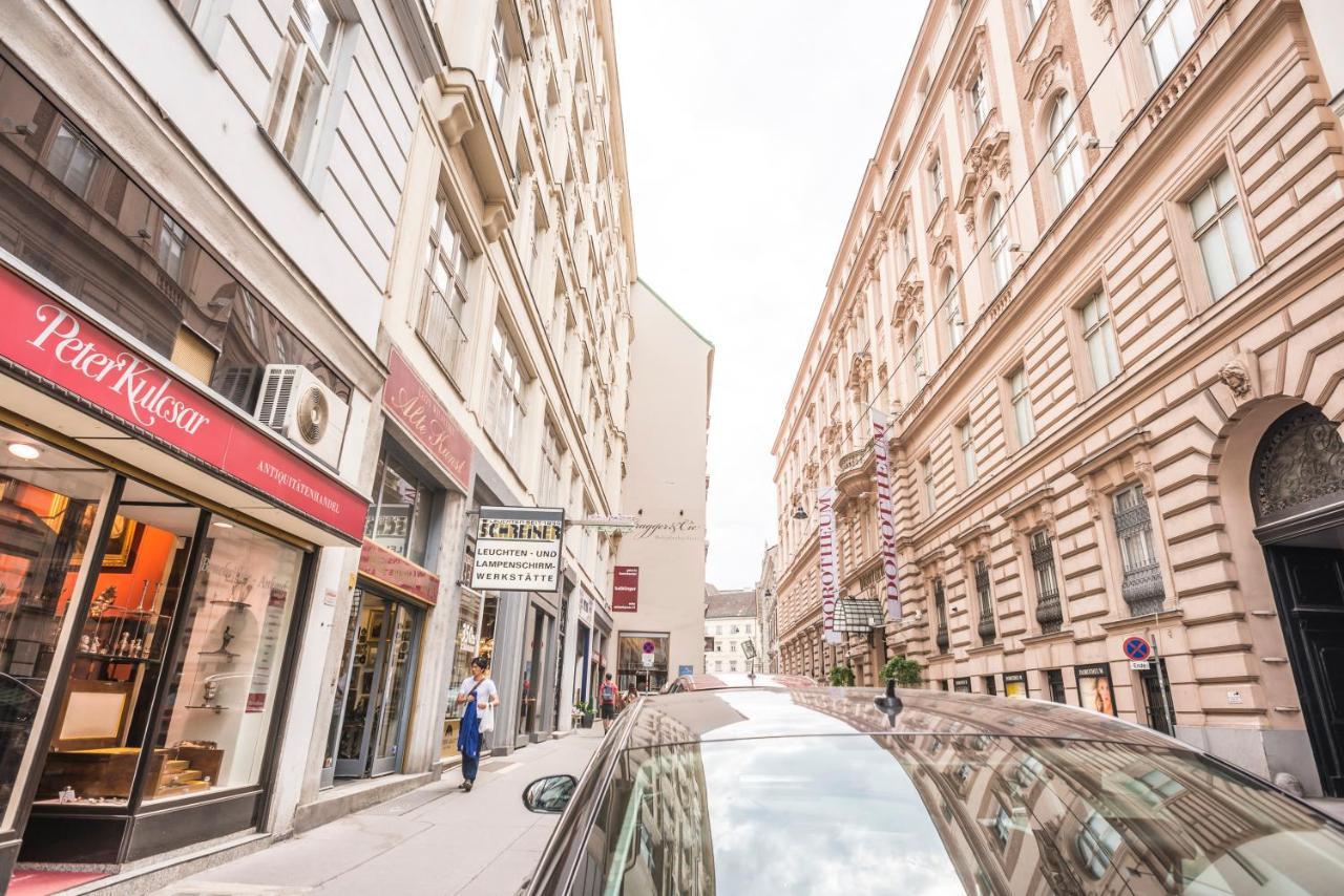 Apartment Senator Stephansplatz By Ichbucheat Vienna