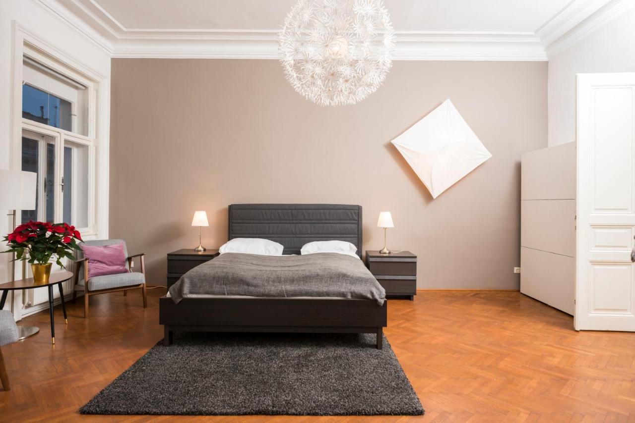 Apartment Senator Stephansplatz By Ichbucheat