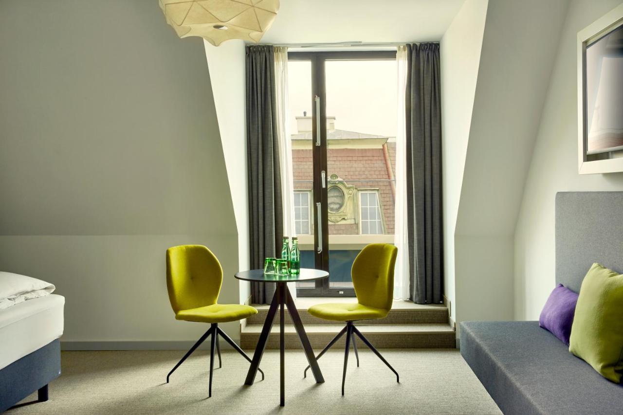 Hotel H+ 4*