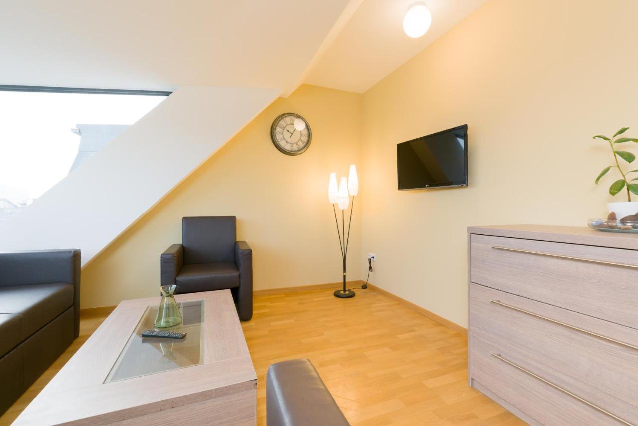 Pezzl 1170 Apartment *