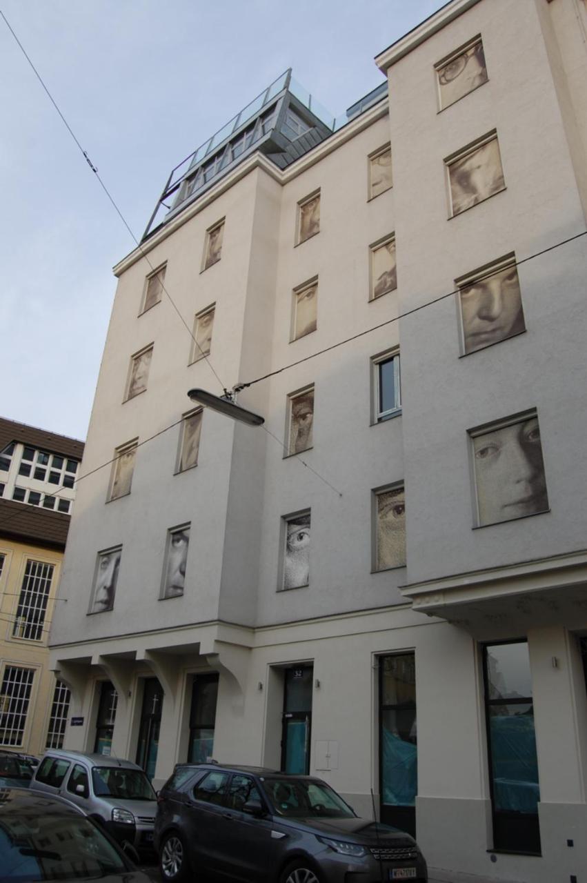 Apollo Hotel 2*