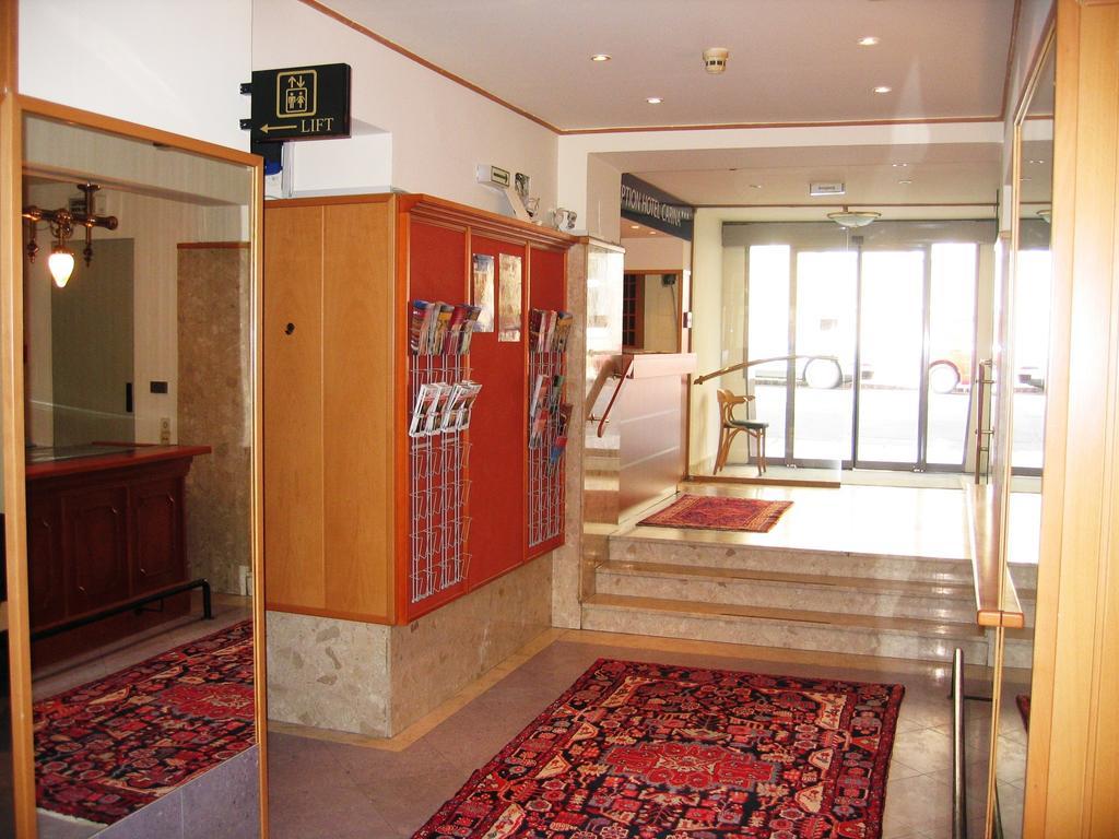 Carina Hotel 3*