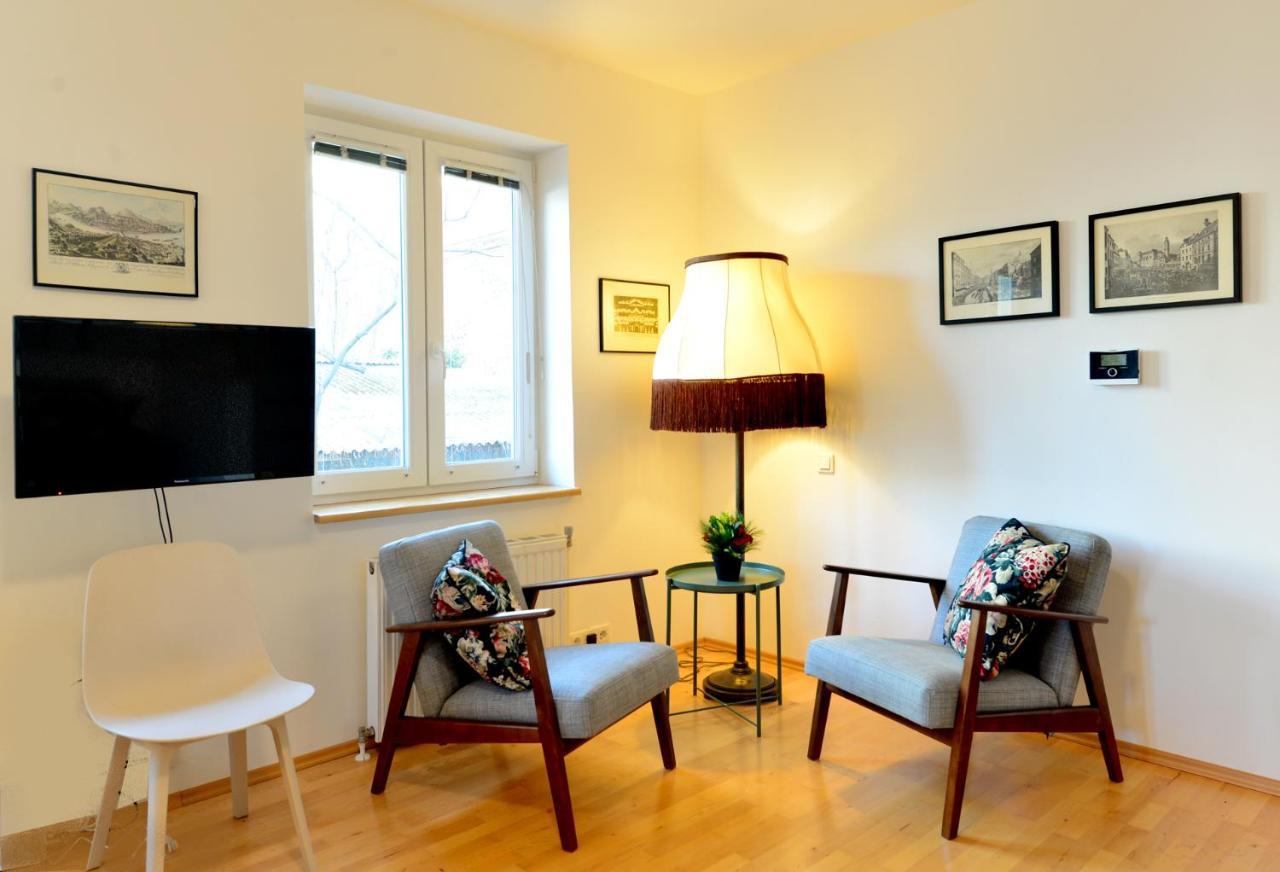 House With Courtyard & Parking Close To Stadtpark Vienna