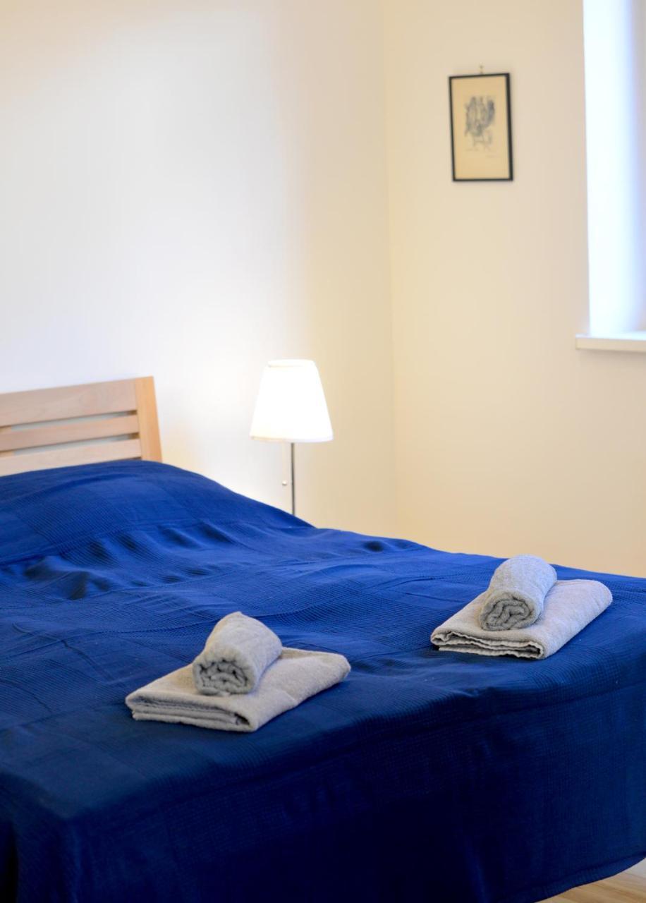 House With Courtyard & Parking Close To Stadtpark