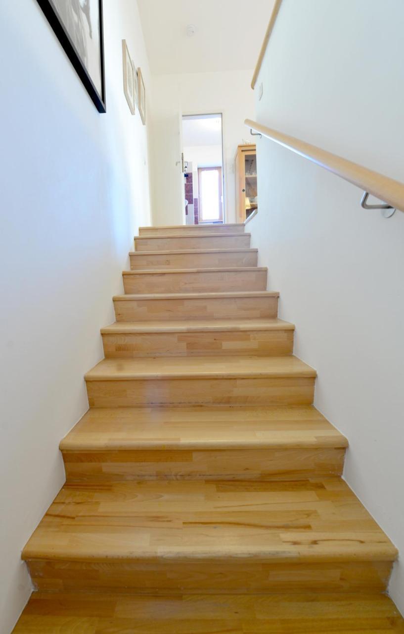 House With Courtyard & Parking Close To Stadtpark