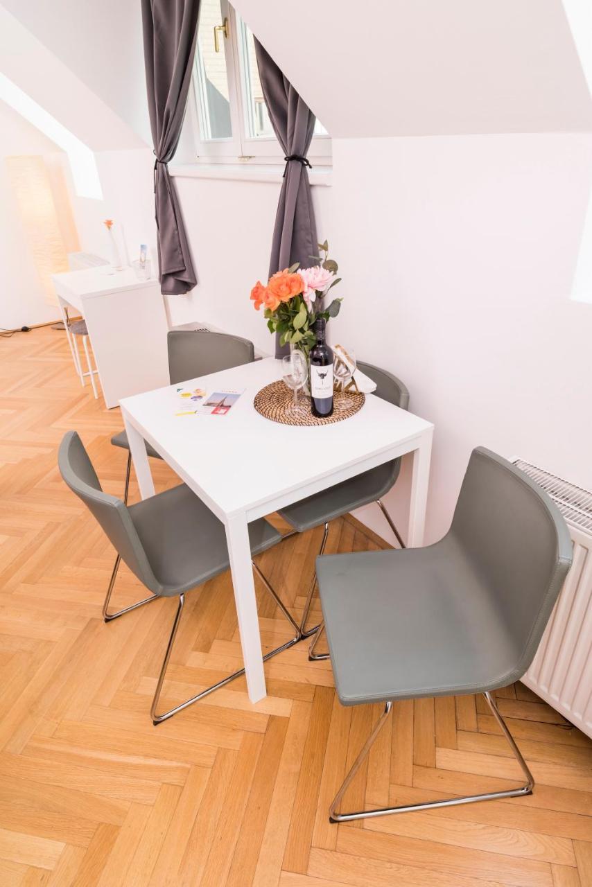 Apartment Rooftop Studio Borse By Ichbucheat Vienna