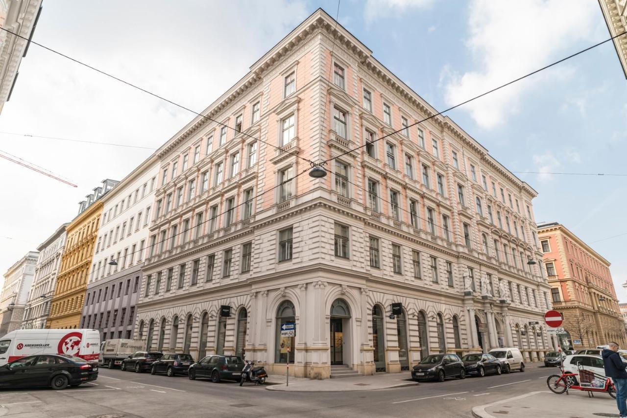 Apartment Rooftop Studio Borse By Ichbucheat Vienna