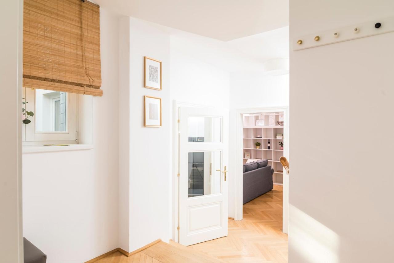 Apartment Rooftop Studio Borse By Ichbucheat Vienna