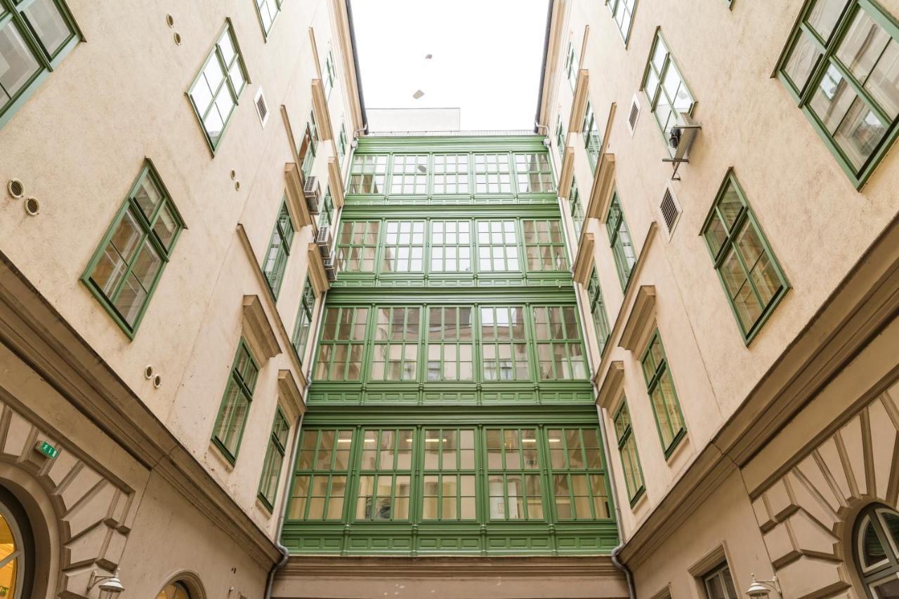 Rooftop Studio Borse By Ichbucheat Apartment