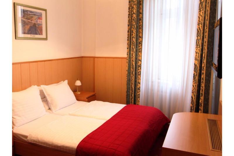 Hotel Corvinus - Newly Renovated 4*