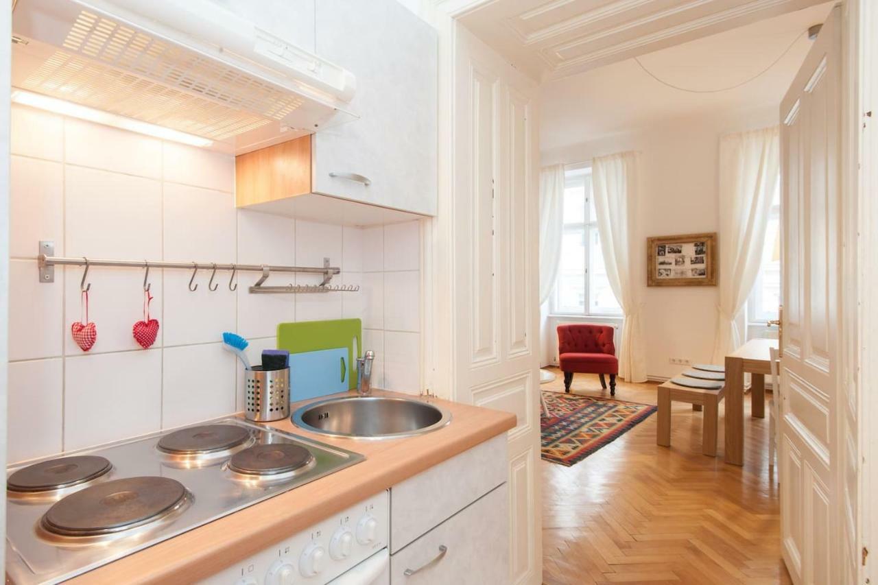 Apartamento Lovely In A Quiet Area Close To The Center
