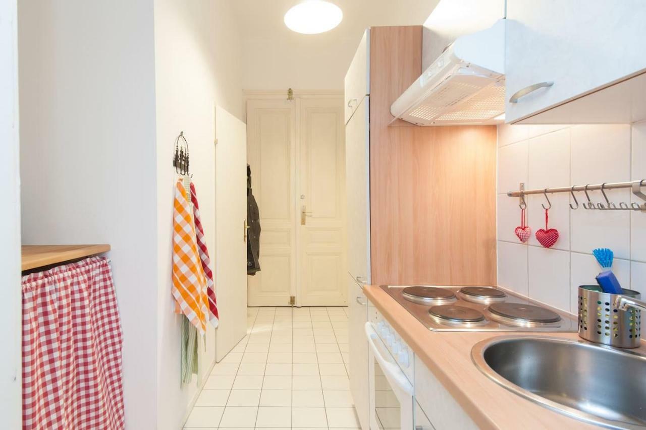 Lovely In A Quiet Area Close To The Center Viena