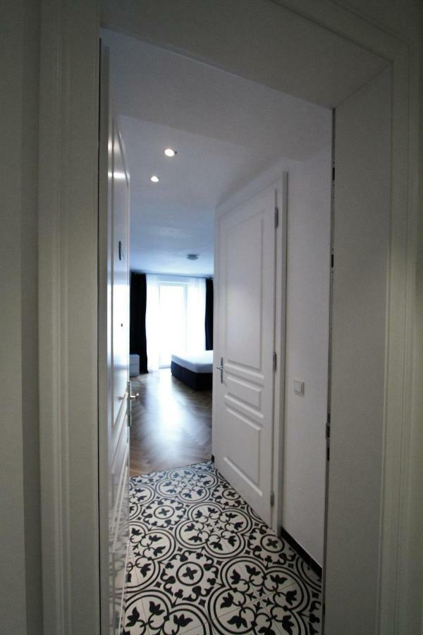 Edelweiss City State Opera Apartment *