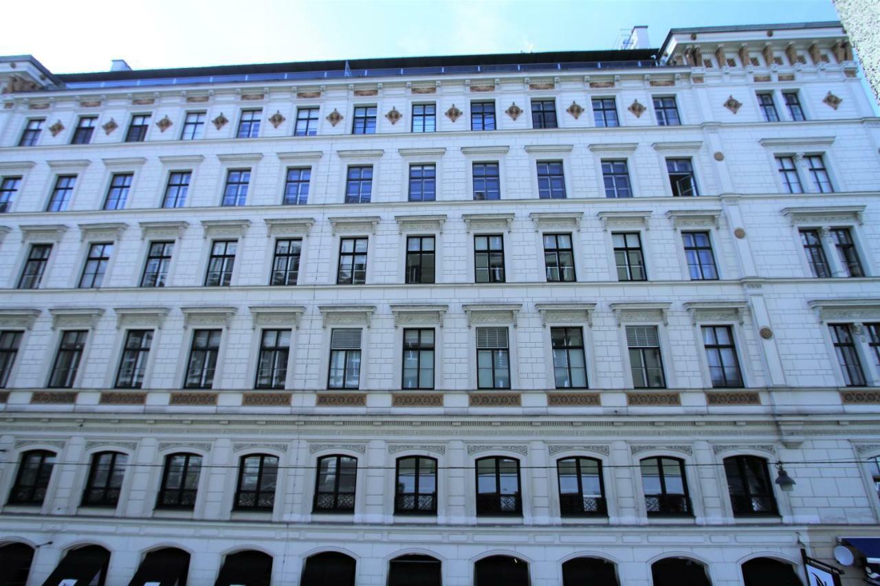 Edelweiss City State Opera
