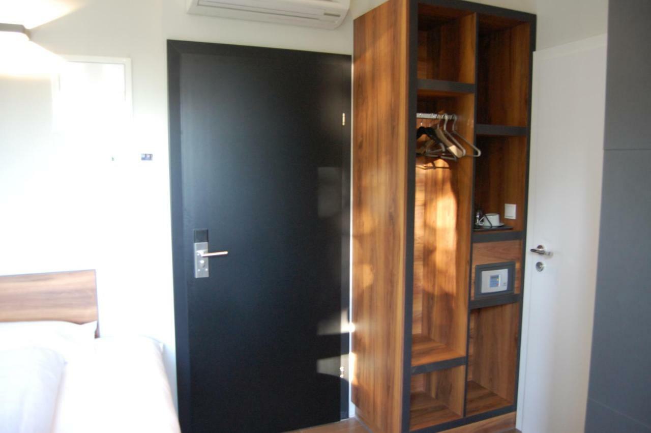 Hotel Apollo 2*