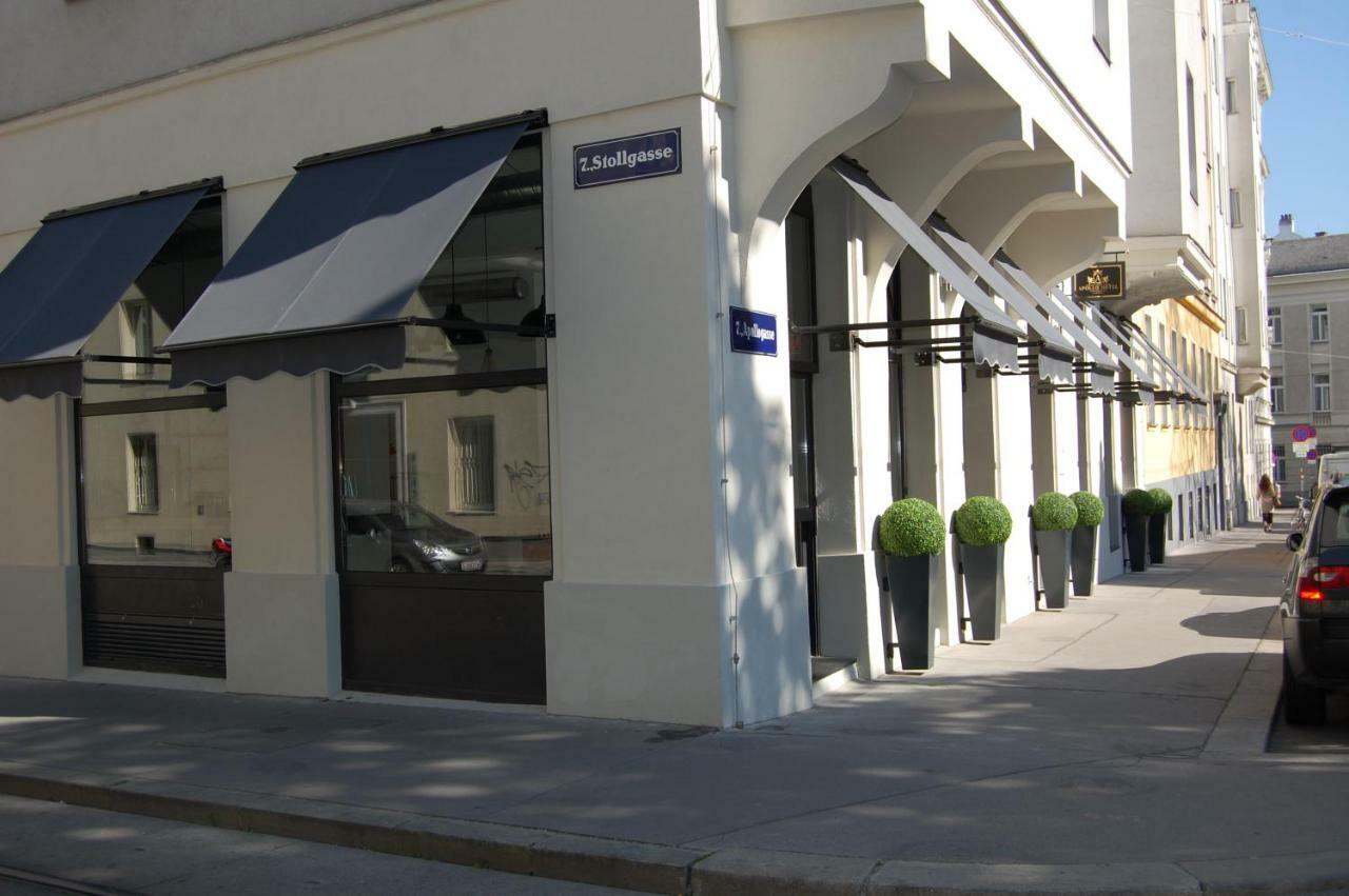 Apollo Hotel