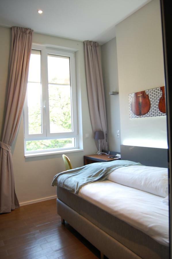 Apollo Hotel 2*