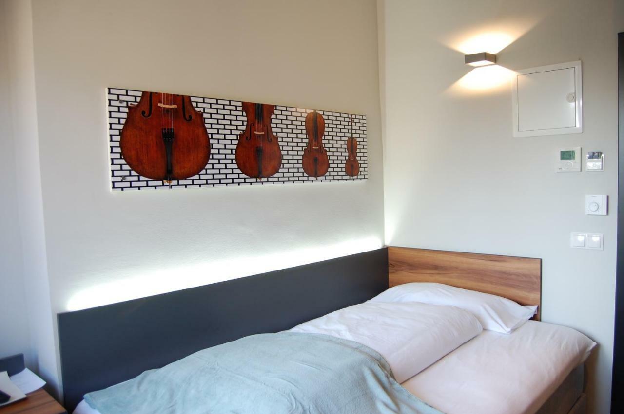 Apollo Hotel 2*