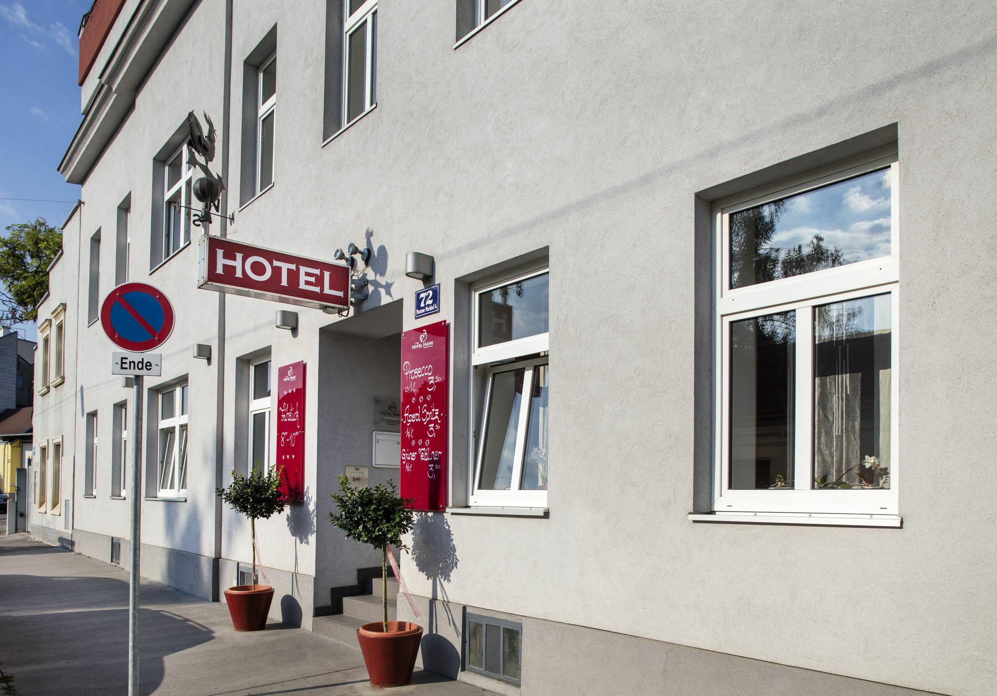 Hotel Hahn 3*