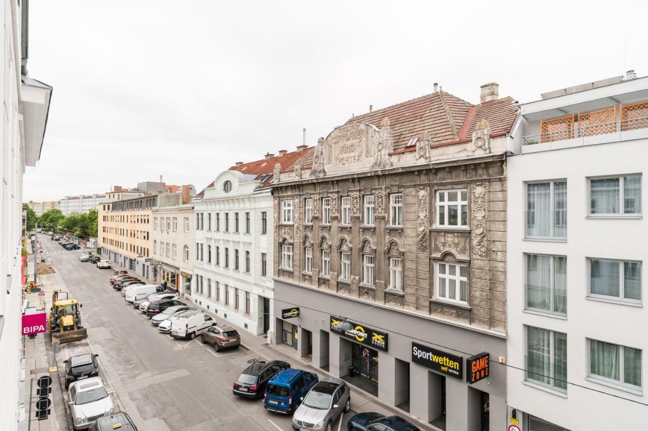 Apartment Stadlau Live By Ichbucheat