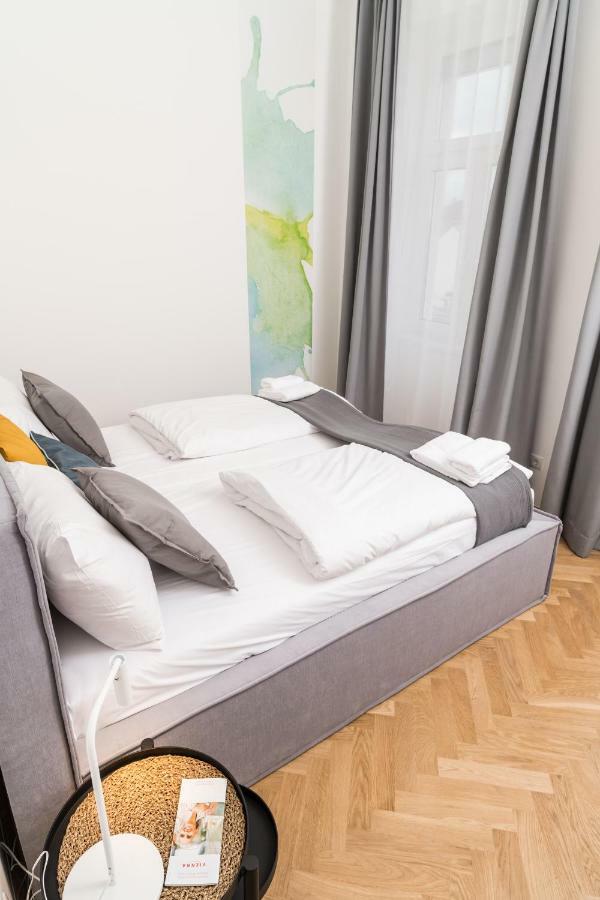 Apartment Stadlau Live By Ichbucheat *