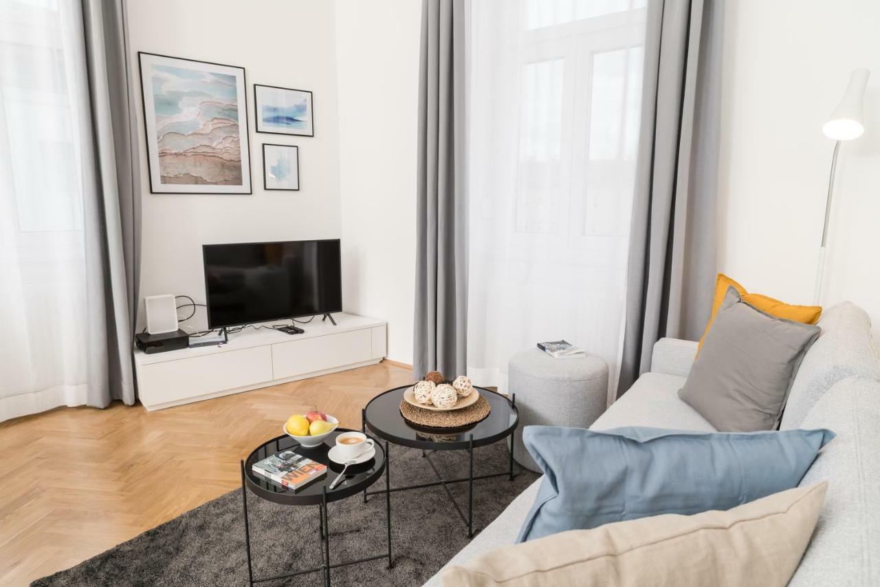 Stadlau Live By Ichbucheat Apartment *