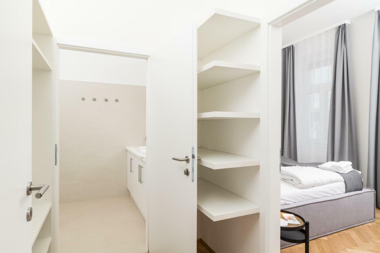 Stadlau Live By Ichbucheat Apartment