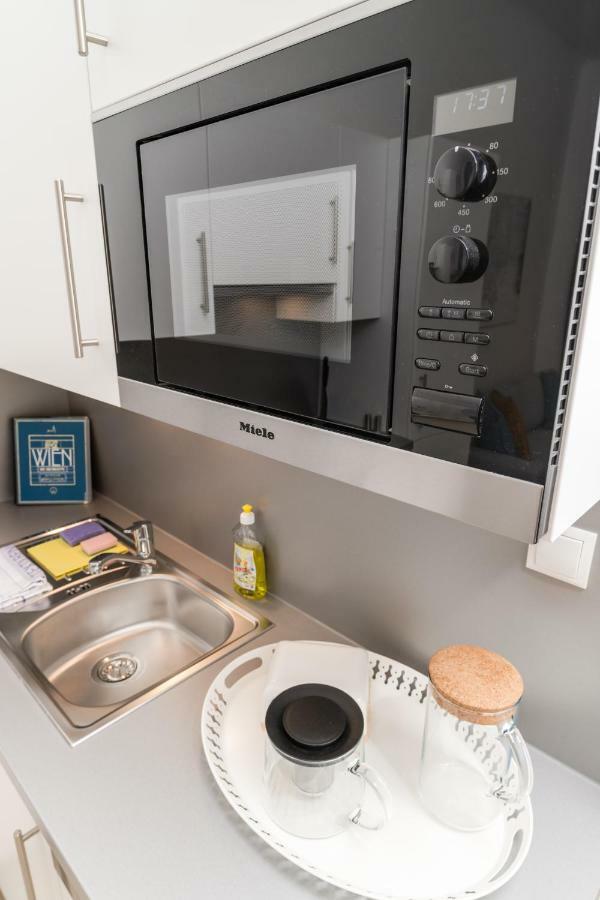 Apartment Stadlau Live By Ichbucheat Wien