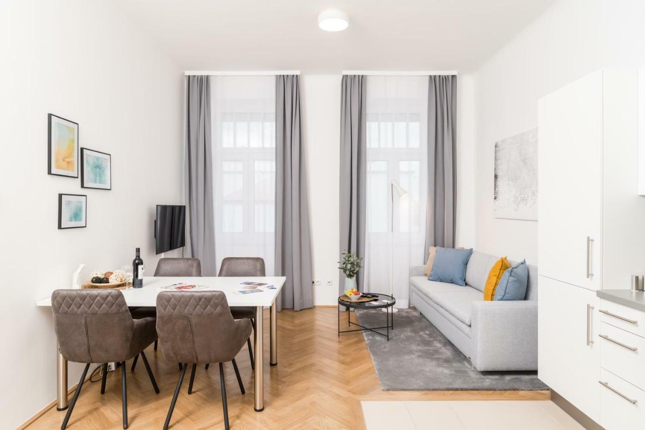 Stadlau Live By Ichbucheat Apartment