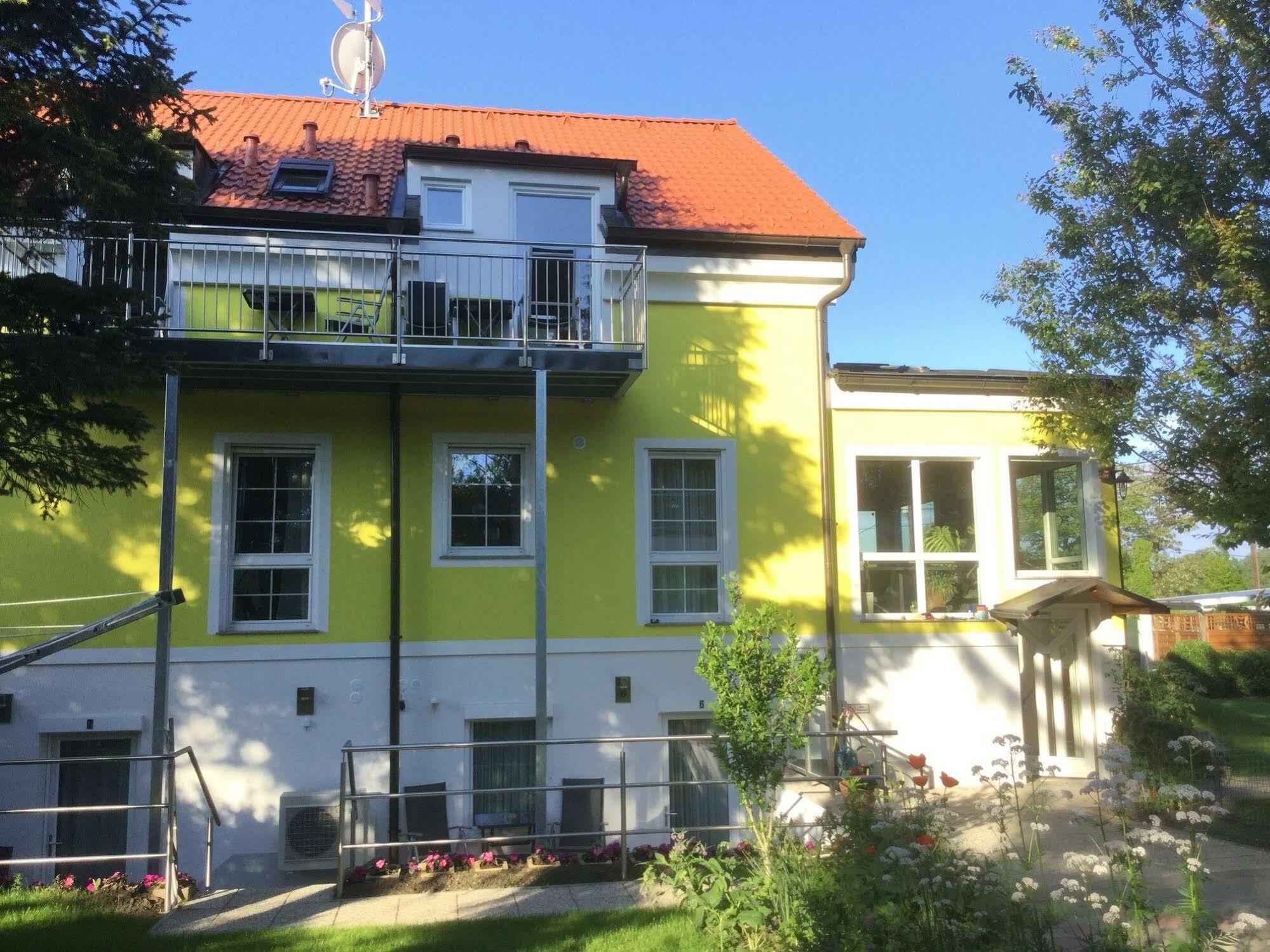 Ajo Garden - Contactless Check-in Vienna