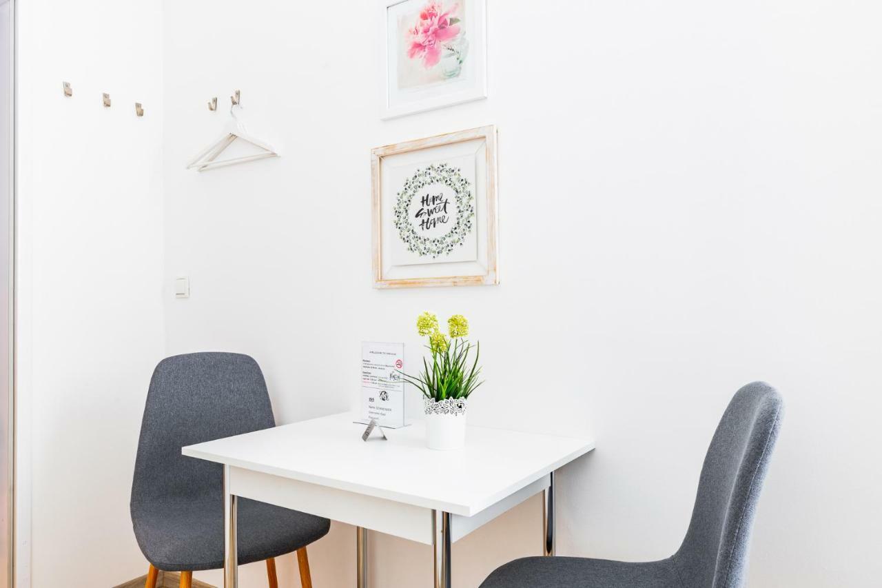 Apartment Budget West With Shared Kitchen *